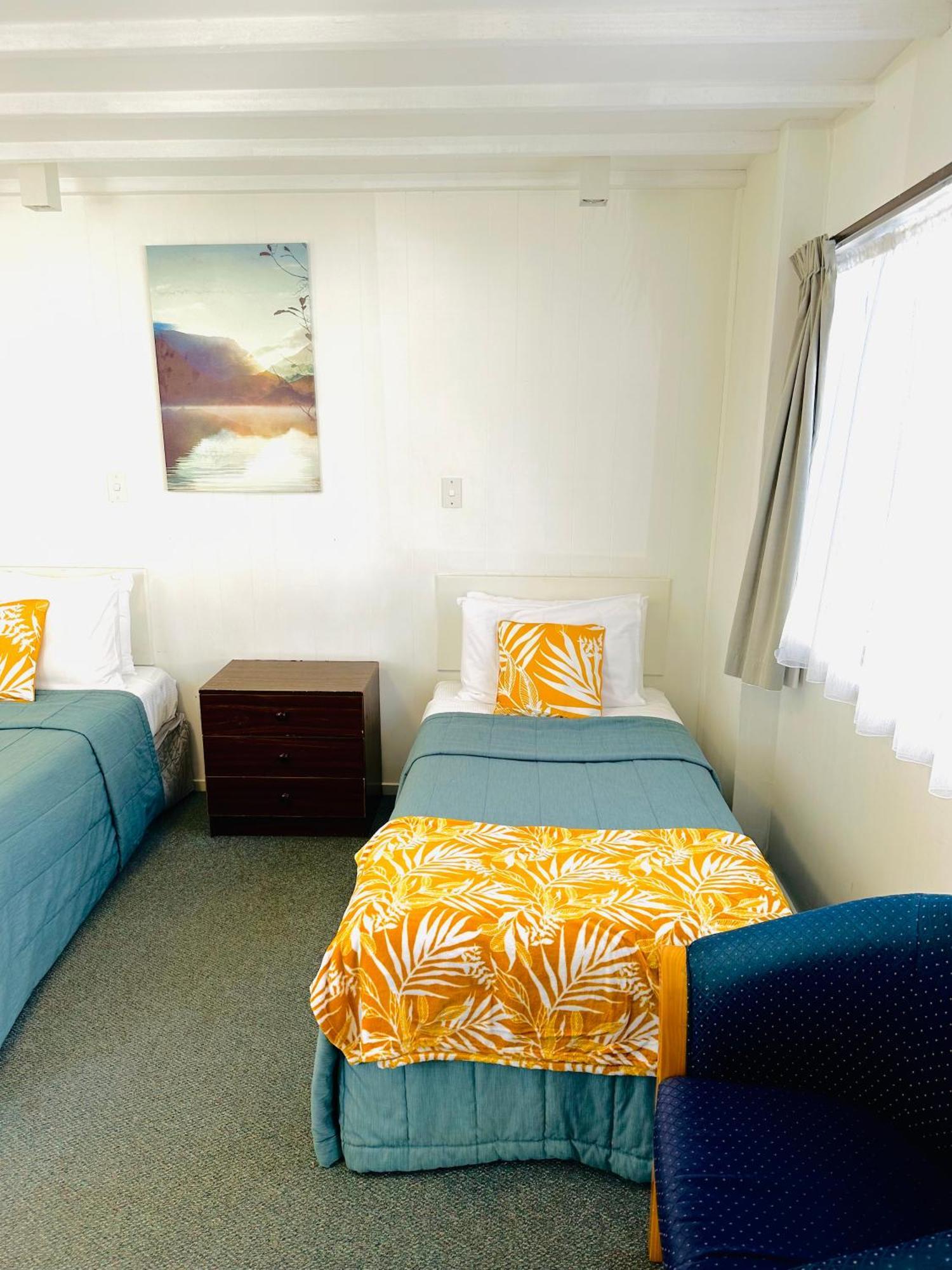 Gothic Heights Motel Christchurch Extérieur photo