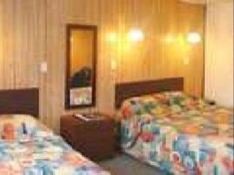 Gothic Heights Motel Christchurch Extérieur photo