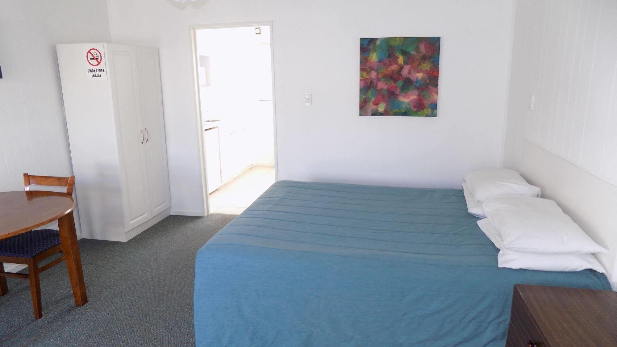 Gothic Heights Motel Christchurch Extérieur photo