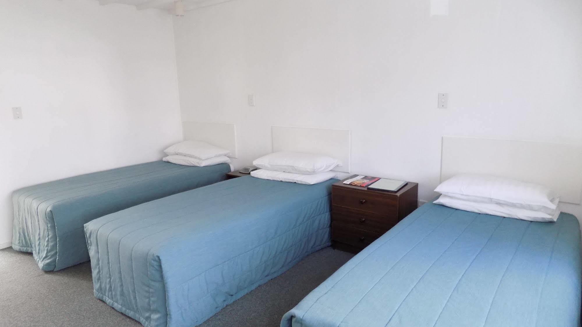 Gothic Heights Motel Christchurch Extérieur photo