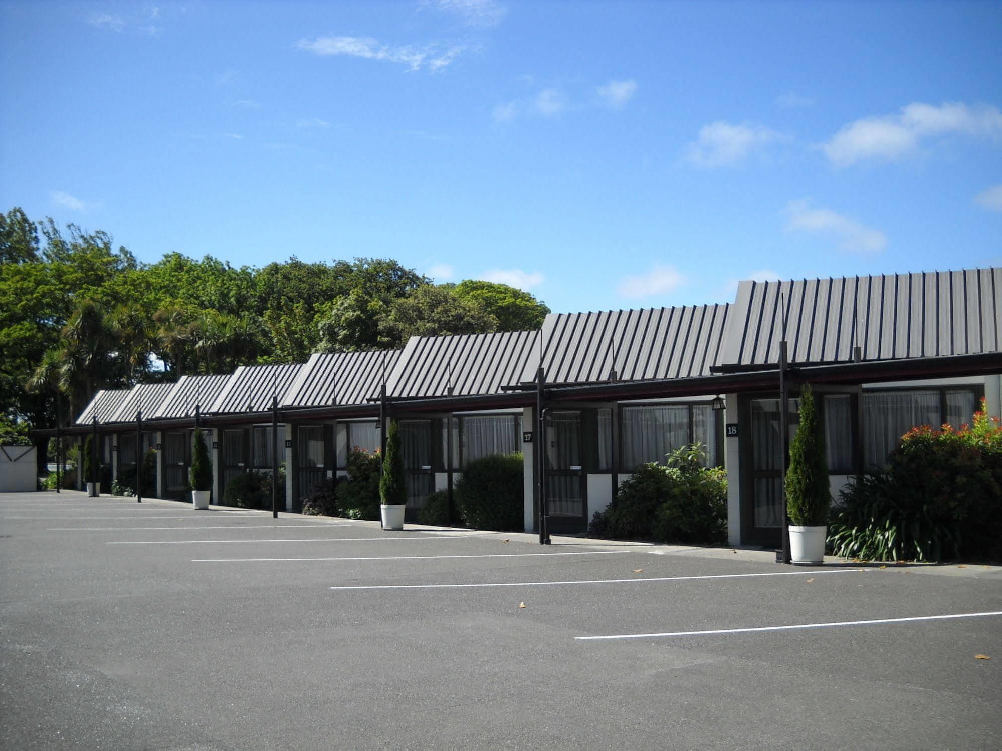 Gothic Heights Motel Christchurch Extérieur photo