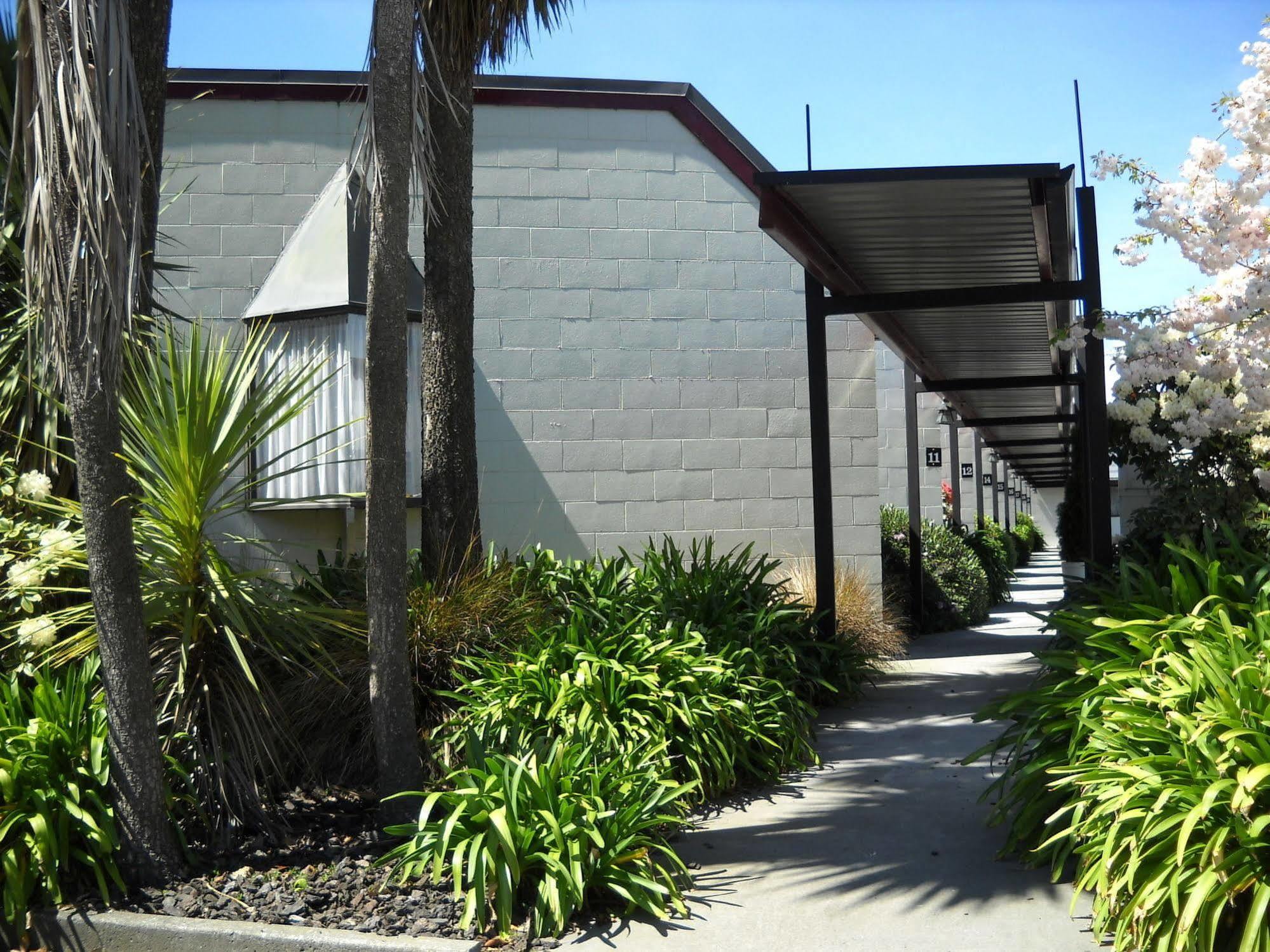 Gothic Heights Motel Christchurch Extérieur photo
